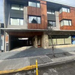 Negocio Aiken Suites