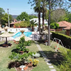 Apart Cabañas Alumine