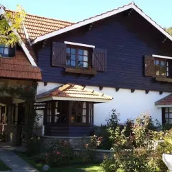 Negocio Apart Rose Garden