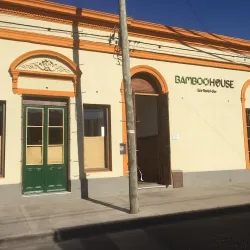 Negocio Bamboo House - Eco Hostel