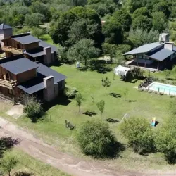 Negocio Bella Vista Hostel Urbano & Cabañas En Las Sierras.