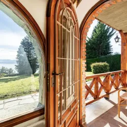 Negocio Bungalows Gstaad / Departamentos Con Vista Al Lago