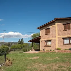 Negocio Cabañas Agua De Rio