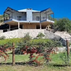 Negocio Cabañas Balcones Del Lago