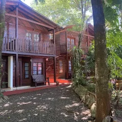 Negocio Cabañas El Pindo