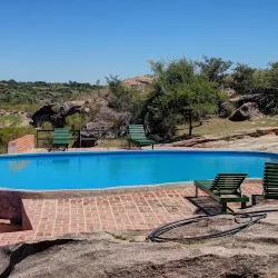 Cabañas Y Hosteria La Toma