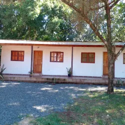 Negocio Cabañas Y Pileta Bahia