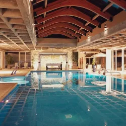 Negocio Cacique Inacayal - Lake & Spa Hotel