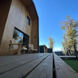 Negocio Campo Base Village