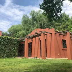 Negocio Casa De Artista Chacras De Coria