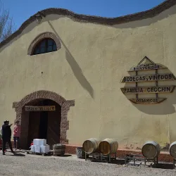 Negocio Casa Familia Cecchin