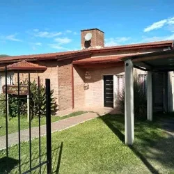 Negocio Casa Laguna Azúl