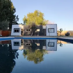 Negocio Casamigos Cruz De Piedra