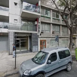 Negocio Centrico Monumento A La Bandera