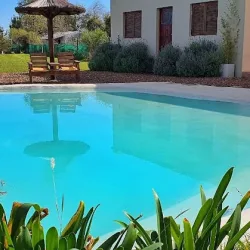 Negocio Complejo La Roca - Cabañas, Hospedaje