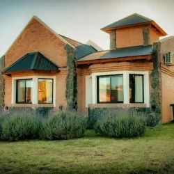 Negocio Complejo Zum Fluss