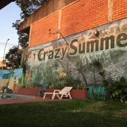 Negocio Crazy Summer Petit Hotel