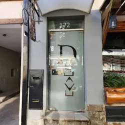 Negocio Dejavu Family House