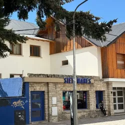 Negocio Del Lago Sky Hotel