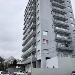 Negocio Departamento Sobre El Rio Parana