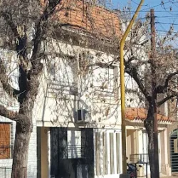 Negocio Departamentos De Alquiler "La Delfina"