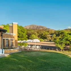 Negocio El 44 Reserva Natural De Tiempo Libre