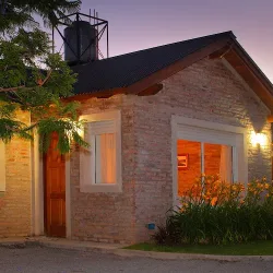 Negocio El Jacarandá