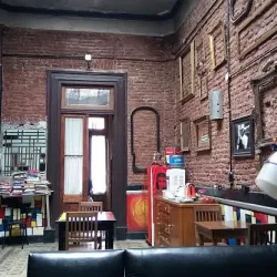 Negocio Elefante Rosa Hostel