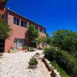 Negocio Espacio Zenderos Apart Hotel Descanso Para Adultos Imponente Vista Al Cerro En El Bosque Serrano