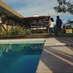 Negocio Esquina Escondida