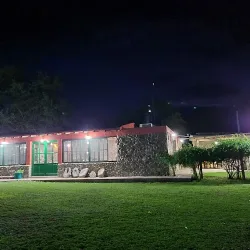 Negocio Finca La Media Luna Hotel De Campo