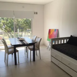 Negocio Frente Al Río