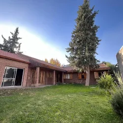 Negocio Habitacion Privada En Chalet, Cipolletti