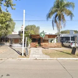 Habitat -Cama Y Comida-