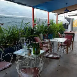 Negocio Hostel Rogupani