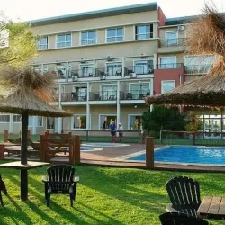 Hotel Puerta Del Bosque