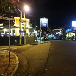 Negocio Iguazú Duplex House