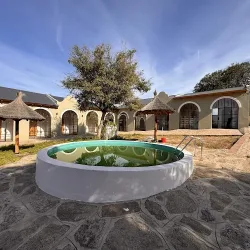 Negocio La Caballeriza Hostel