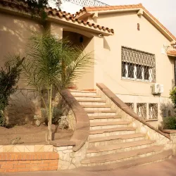 Negocio La Casona Del Monumento