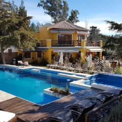 Las Princesas Cabañas Frente Al Rio. Los Reartes