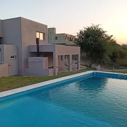 Negocio Lomas Del Rey Apart Y Casa