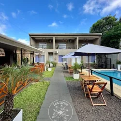 Negocio Los Lirios Apart Suites Hotel