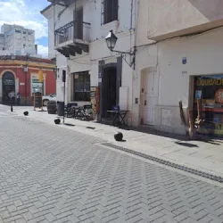 Negocio L'queen Hostel