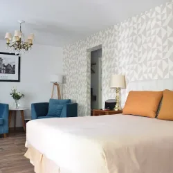 Maitre Hotel + Café