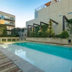 Negocio Metropolitan Highline Apartments