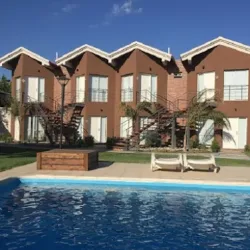 Negocio Oasis Cordillerano Village