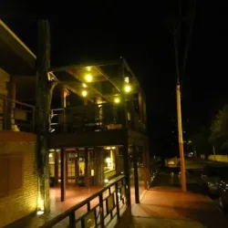 Negocio Passaros Suite Hotel