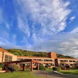 Negocio Pinares Del Cerro Resort & Suites