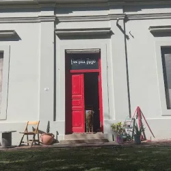 Negocio Portón Rojo