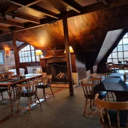 Negocio Posada De Los Sauces